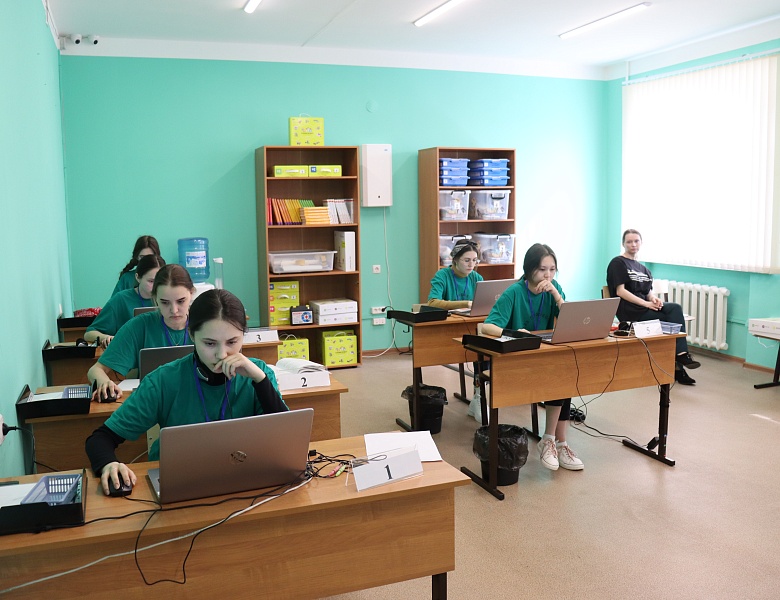Второй день работы регионального этапа чемпионата по профессиональному мастерству «ПРОФЕССИОНАЛЫ» – 2023 в Саратовской области.